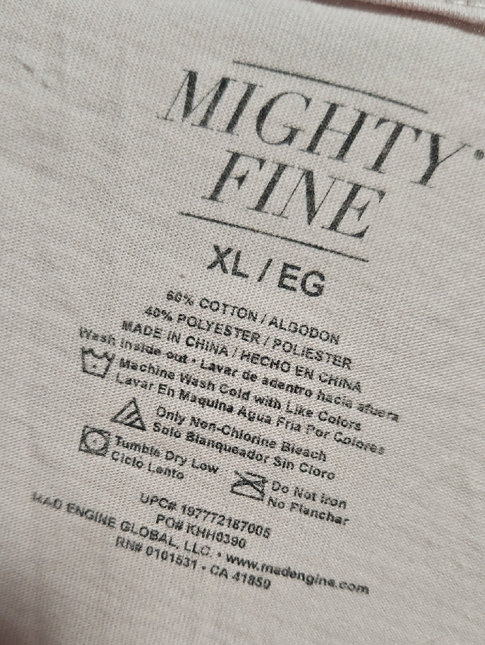 Cat Graphic Tee - Picture 2 of 8